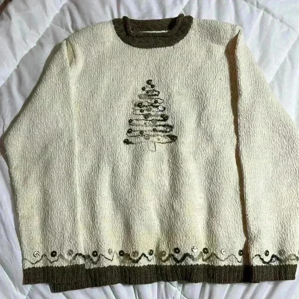 VTG Women SM Cream Knit Sweater Hand Embroidered Yarn and Button Tree Design